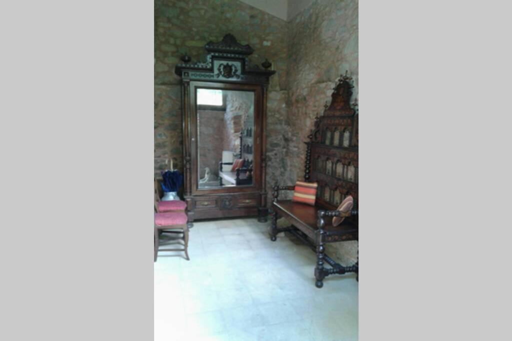 La Badenca. Masia Catalana Del S. XVII Riudaura ภายนอก รูปภาพ