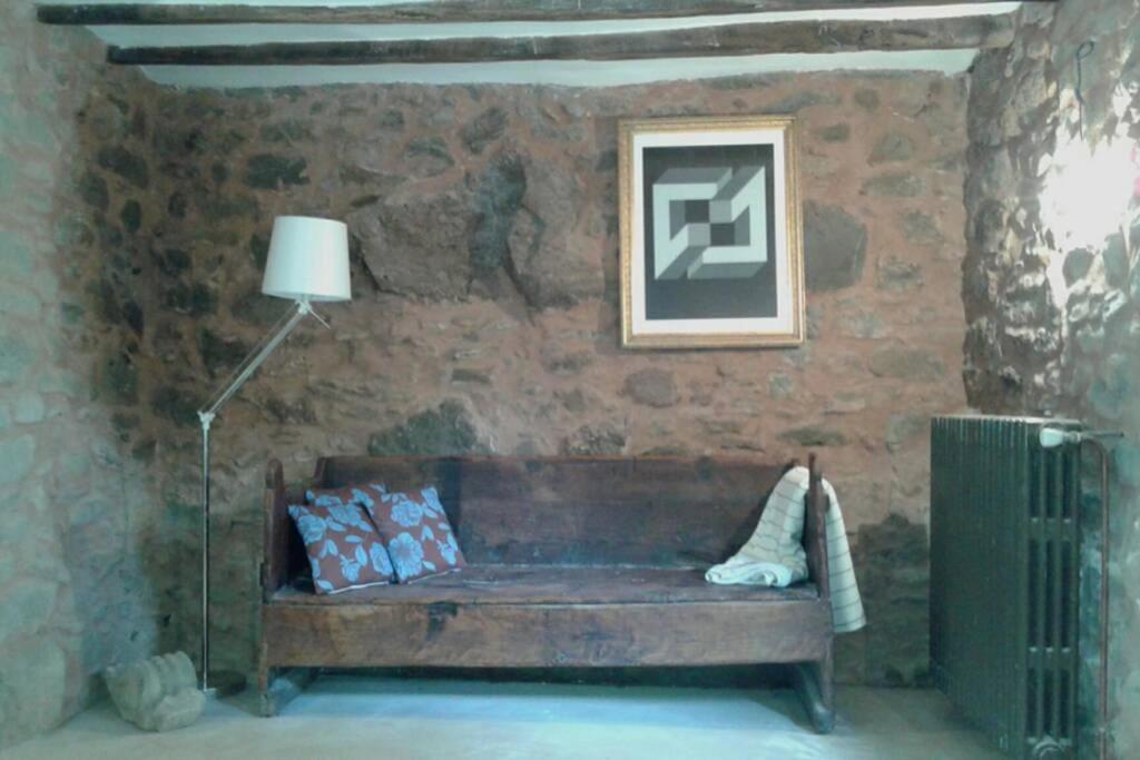 La Badenca. Masia Catalana Del S. XVII Riudaura ภายนอก รูปภาพ